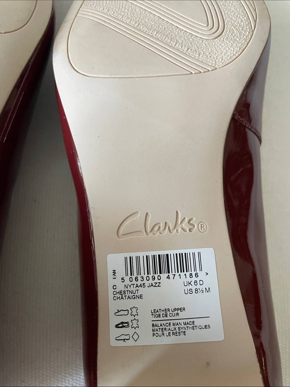 Clarks Burgundy Patent Block Heel Pumps with Gold Buckle - Picture 7 of 8